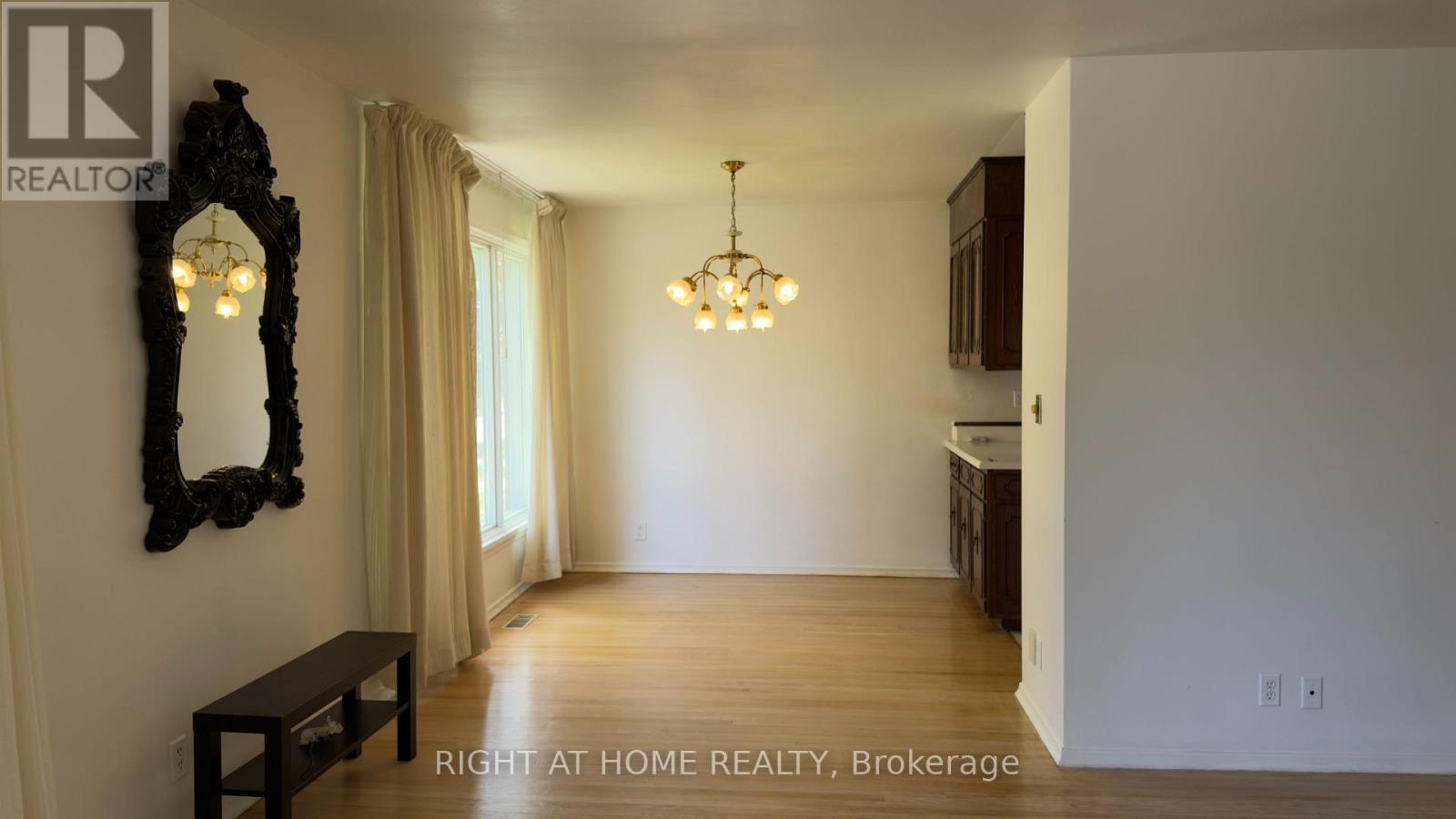 21 Mitre Place, Toronto, Ontario  M9R 3C5 - Photo 10 - W13011668