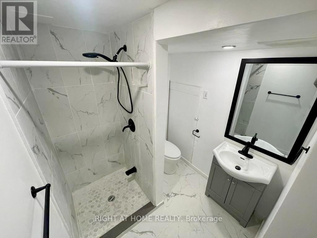 21 Mitre Place, Toronto, Ontario  M9R 3C5 - Photo 36 - W13011668