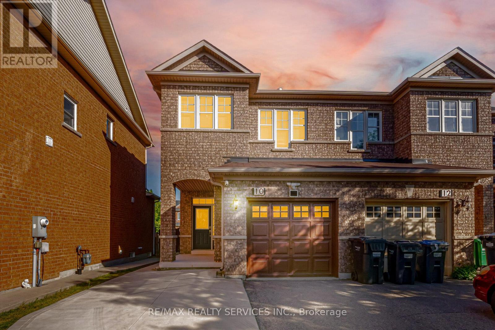 10 Deepcoral Court, Brampton, Ontario  L6V 4P7 - Photo 4 - W13247126