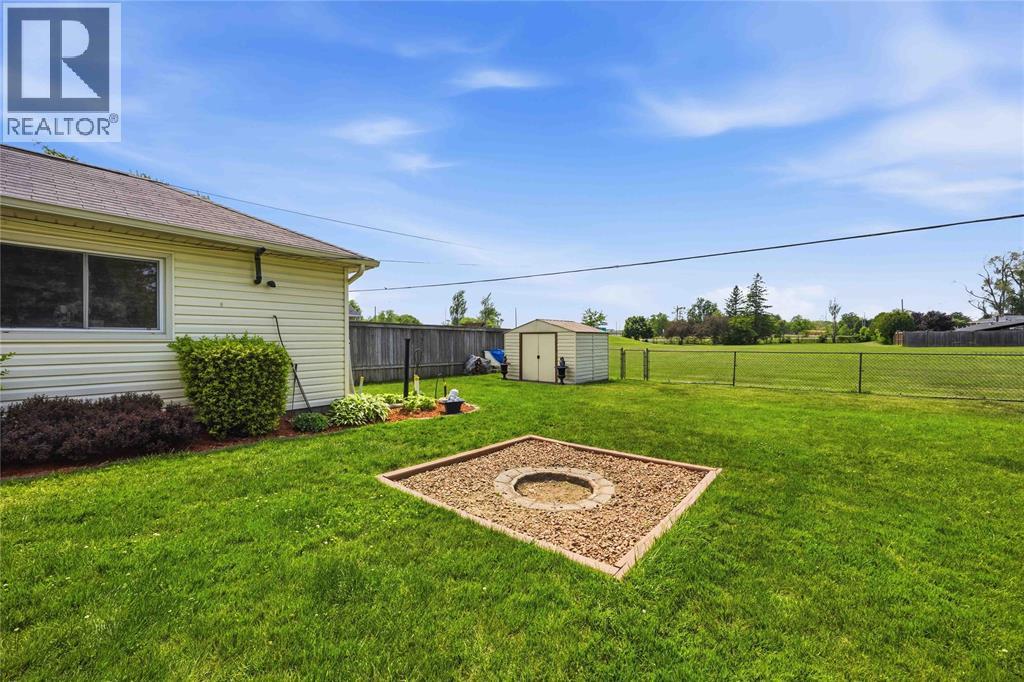 893 Hollands Avenue, Sarnia, Ontario  N7S 3B9 - Photo 8 - 26013236