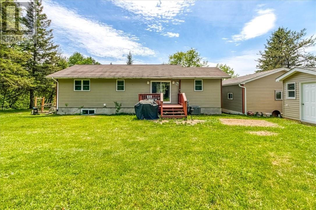 10 Rita Street, Markstay, Ontario  P0M 2G0 - Photo 5 - 2128318