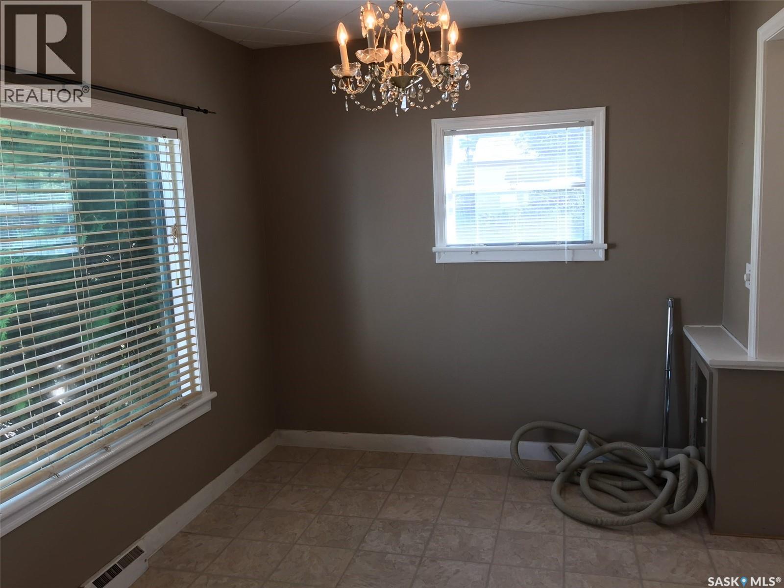 311 1st Street S, Wakaw, Saskatchewan  S0K 4P0 - Photo 7 - SK038414