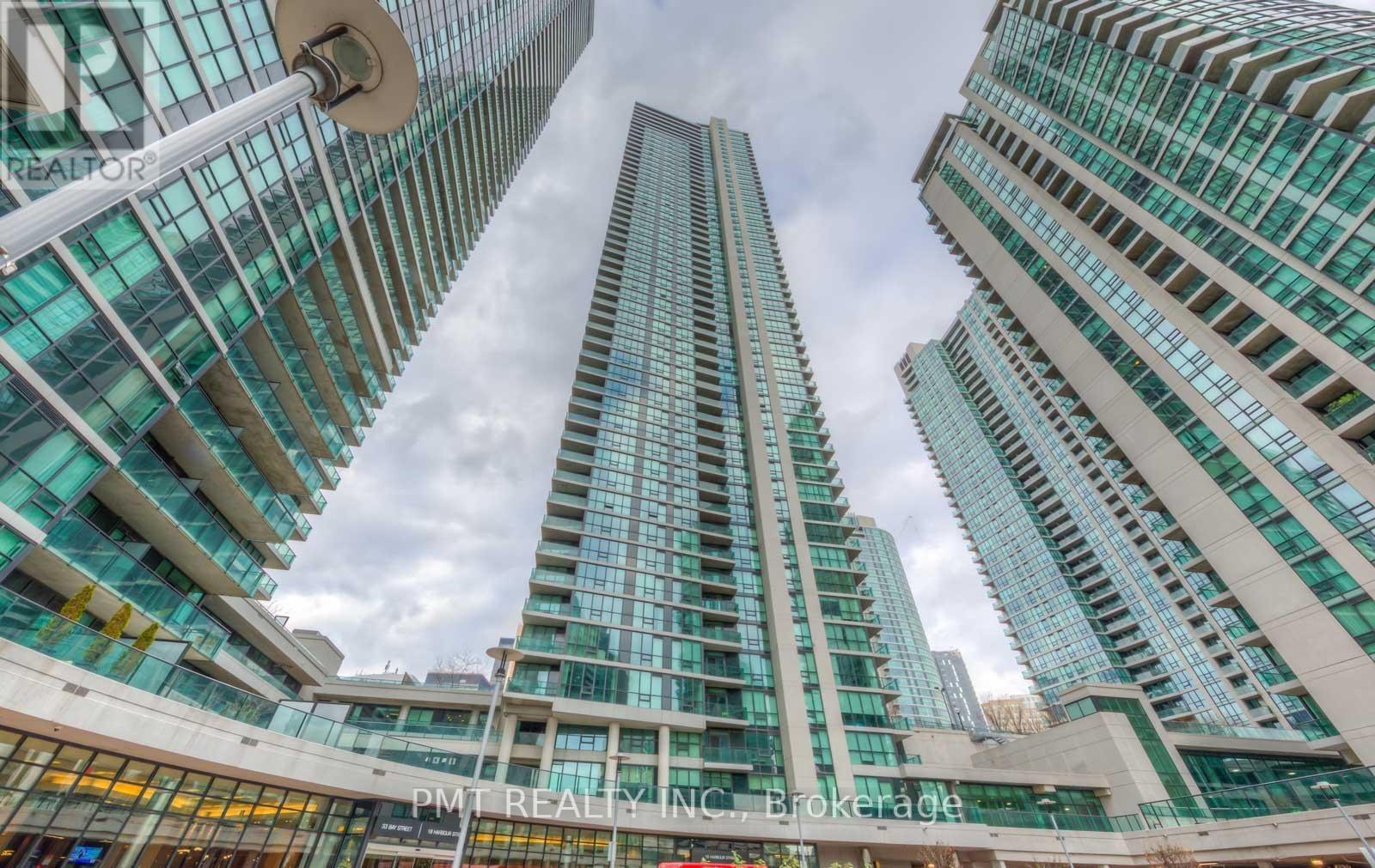 301 - 18 HARBOUR STREET, Toronto, Ontario