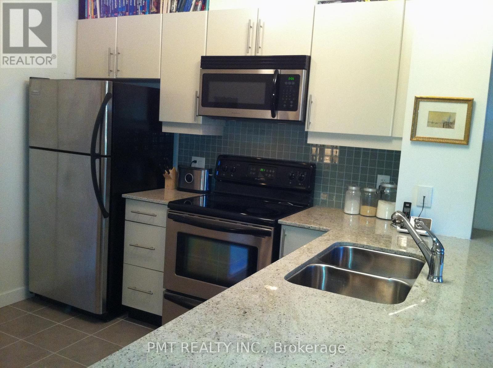 301 - 18 Harbour Street, Toronto, Ontario  M5J 2Z6 - Photo 3 - C13247276