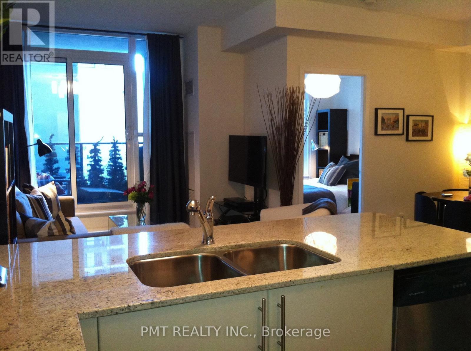 301 - 18 Harbour Street, Toronto, Ontario  M5J 2Z6 - Photo 6 - C13247276