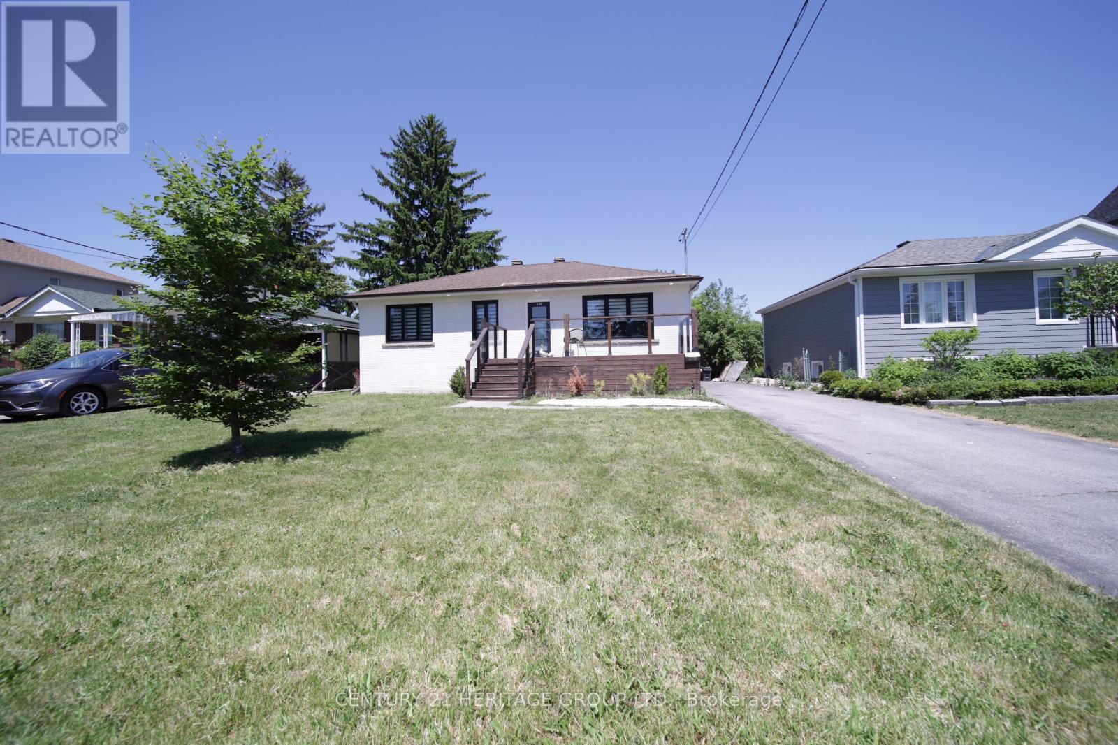 270 BRIGHTON AVENUE, Toronto, Ontario