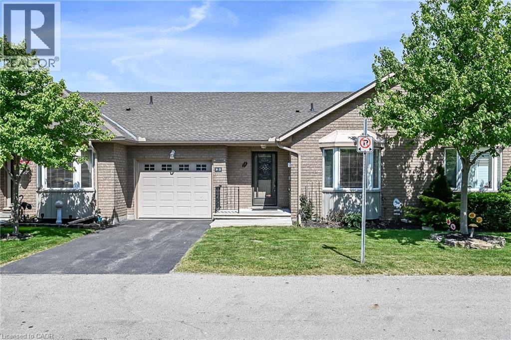 30 Braemar Avenue Unit# 34, Caledonia, Ontario  N3W 2M1 - Photo 1 - 40837016