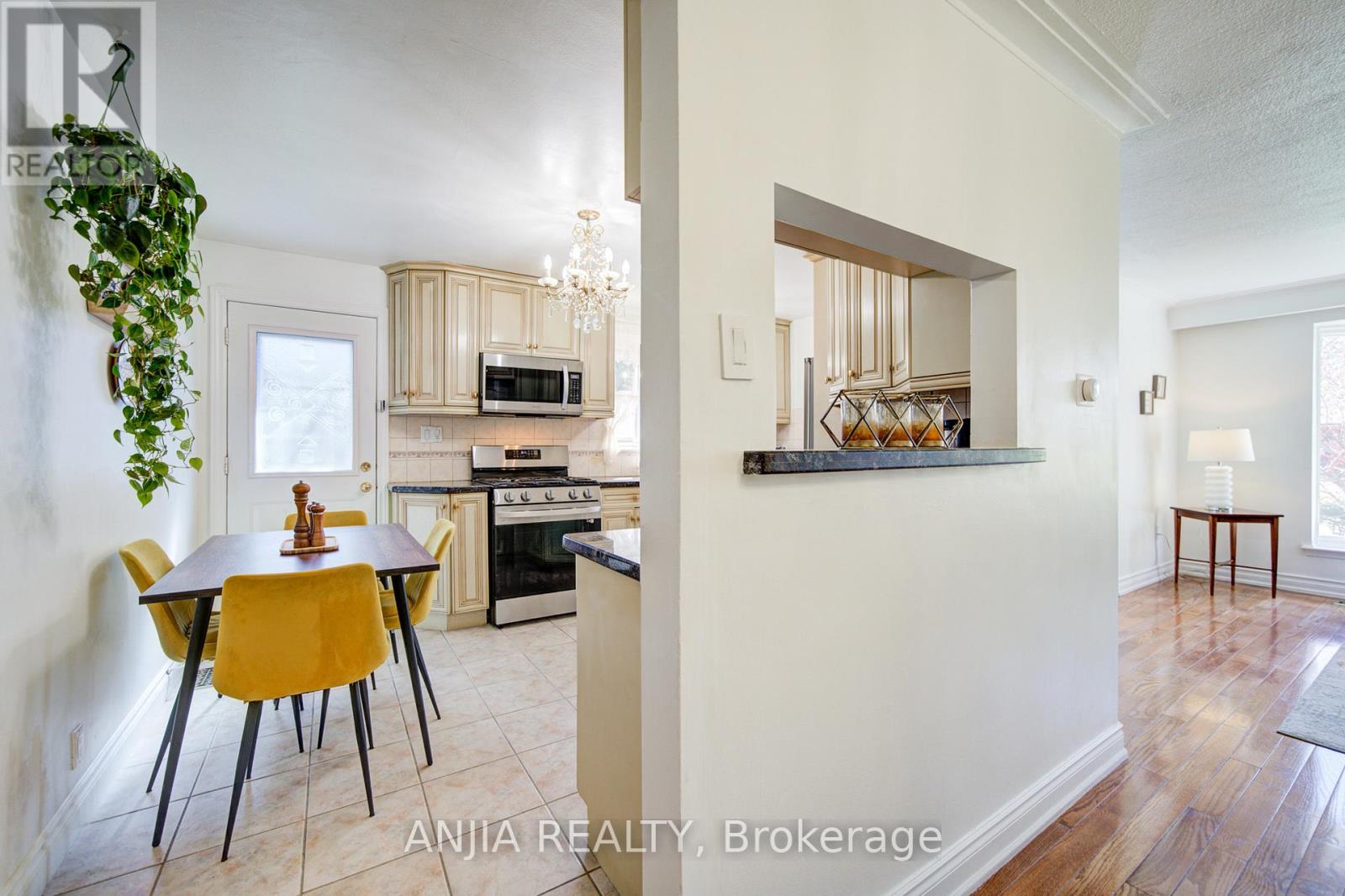 24 Friar Tuck Road, Markham, Ontario  L3P 1L9 - Photo 15 - N13247288