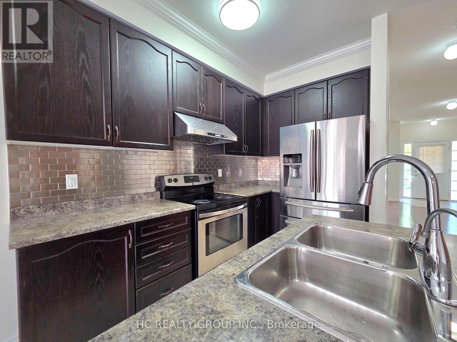 703 Hammersly Boulevard, Markham, Ontario  L6E 0R9 - Photo 4 - N13247350