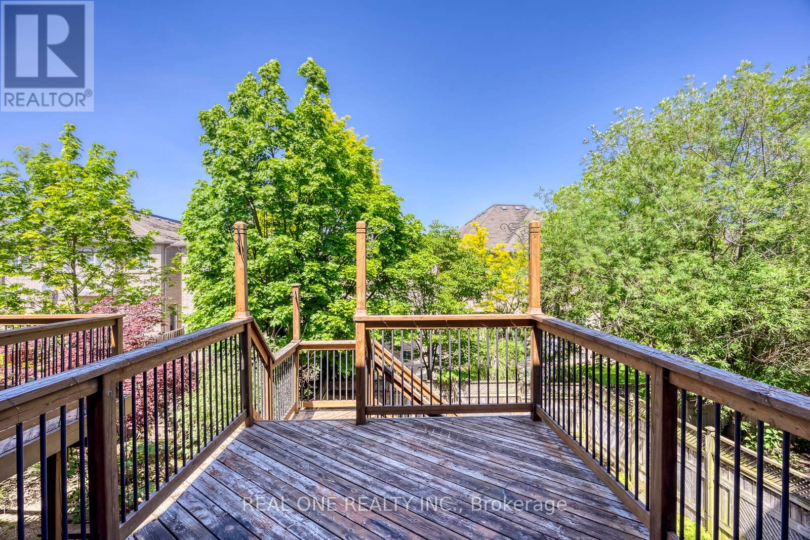 2379 Wasaga Drive, Oakville, Ontario  L6H 0B7 - Photo 22 - W13247268