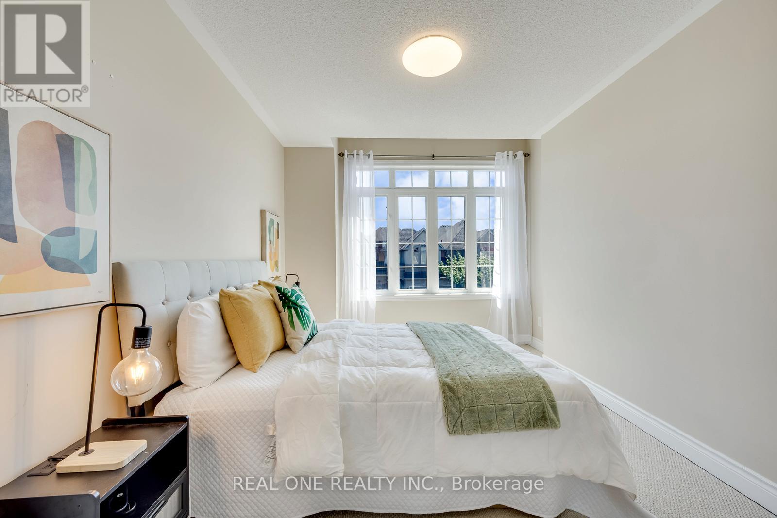 2379 Wasaga Drive, Oakville, Ontario  L6H 0B7 - Photo 36 - W13247268