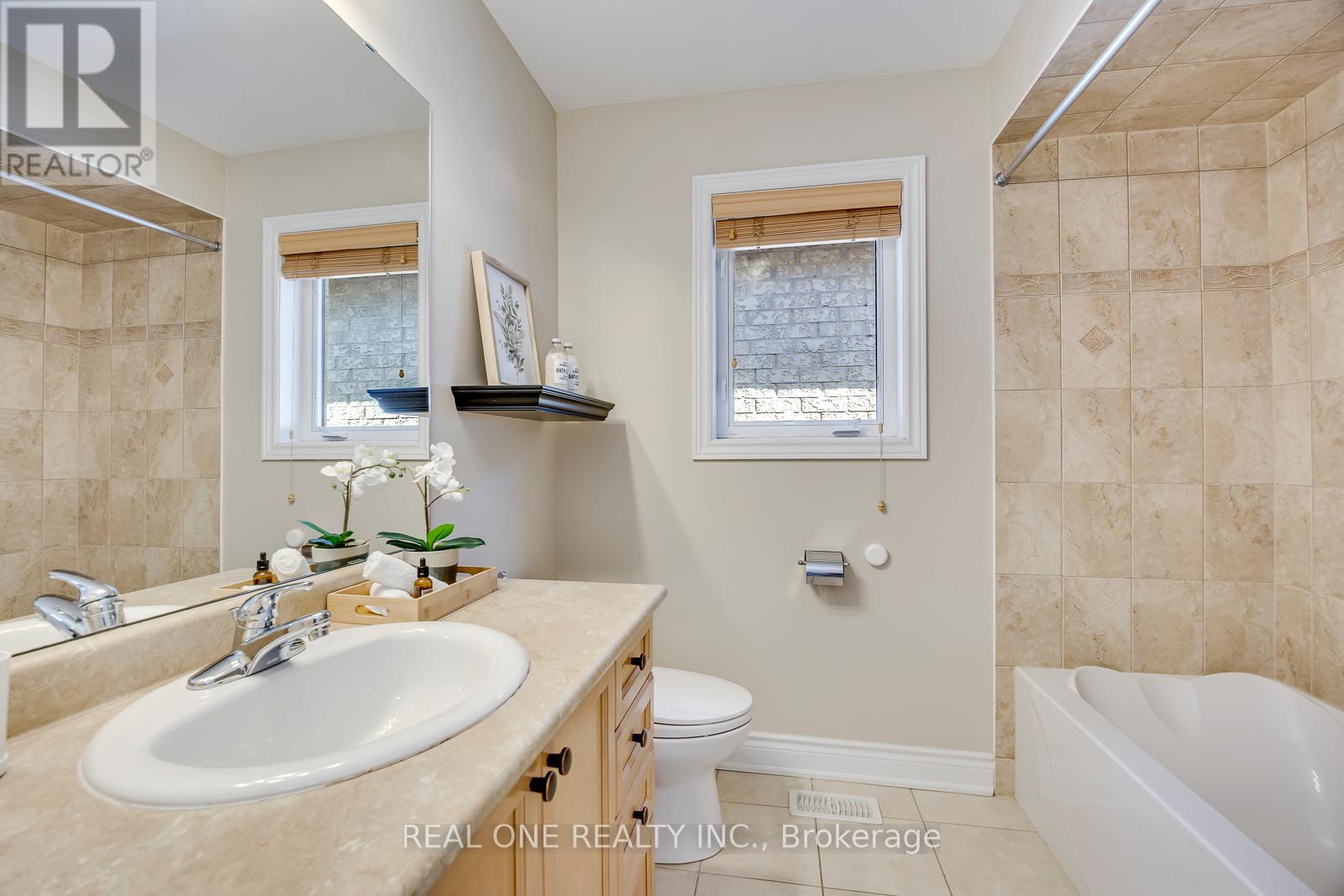 2379 Wasaga Drive, Oakville, Ontario  L6H 0B7 - Photo 37 - W13247268