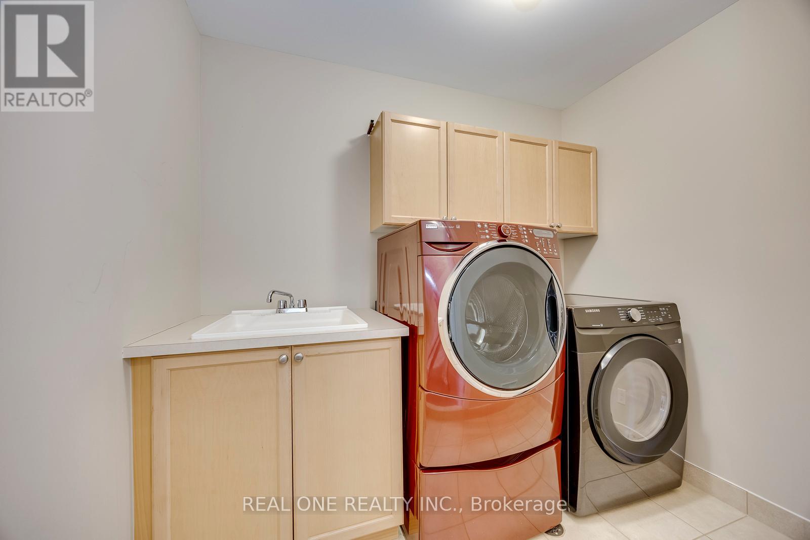 2379 Wasaga Drive, Oakville, Ontario  L6H 0B7 - Photo 39 - W13247268