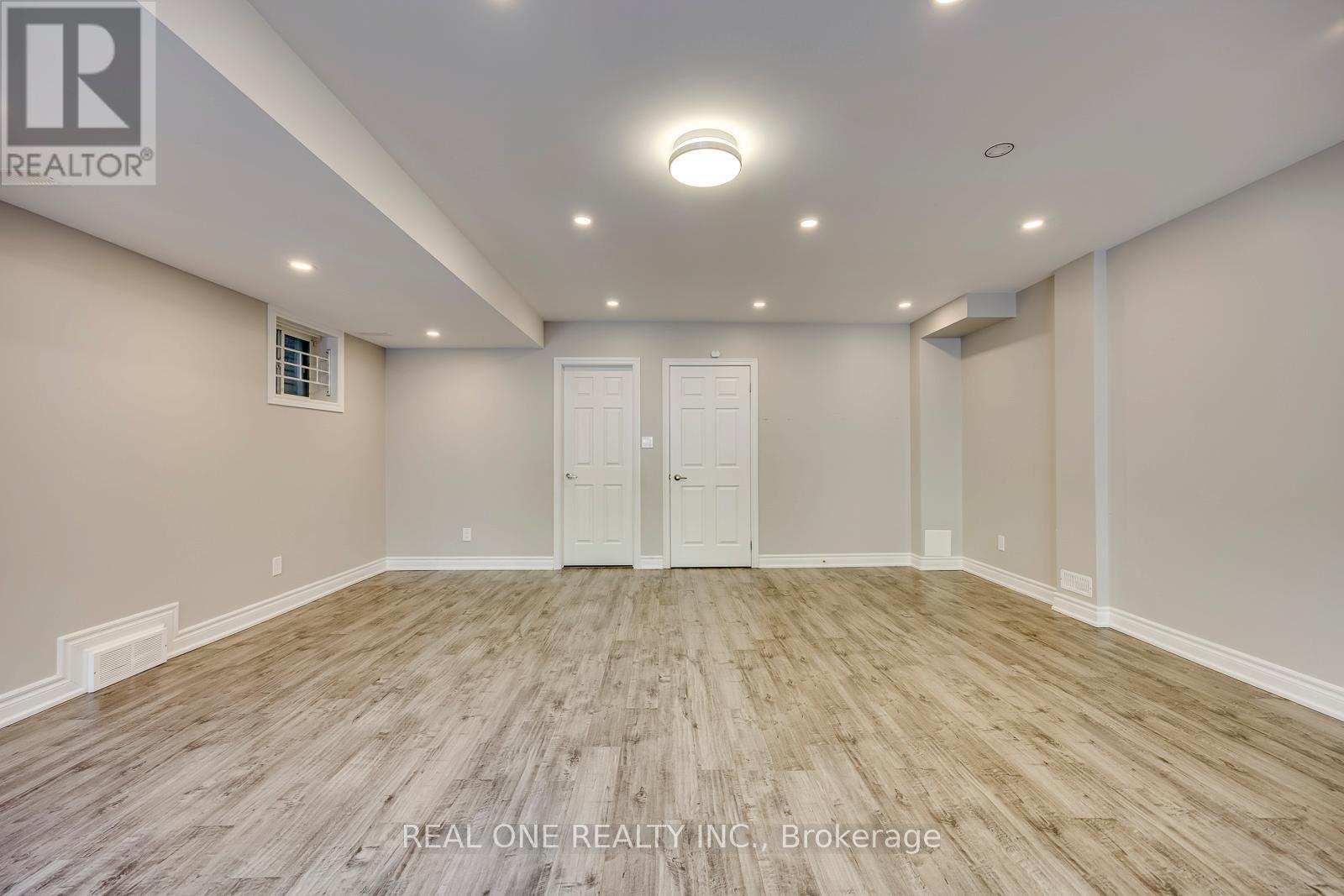 2379 Wasaga Drive, Oakville, Ontario  L6H 0B7 - Photo 42 - W13247268