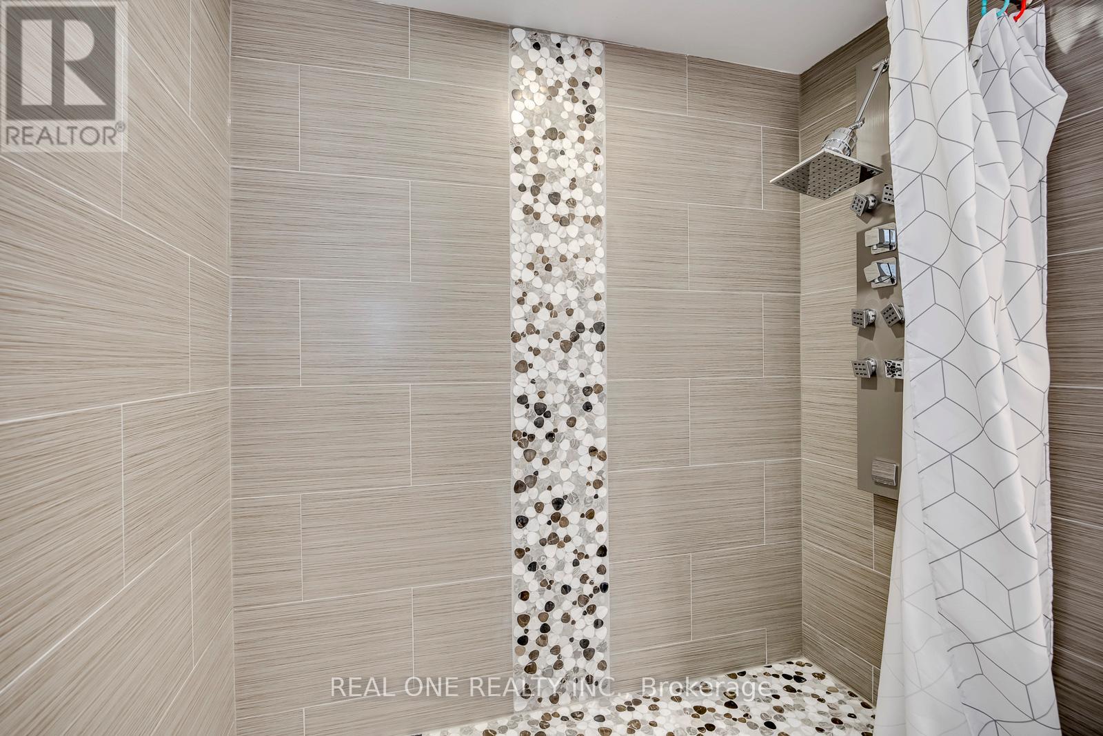2379 Wasaga Drive, Oakville, Ontario  L6H 0B7 - Photo 45 - W13247268