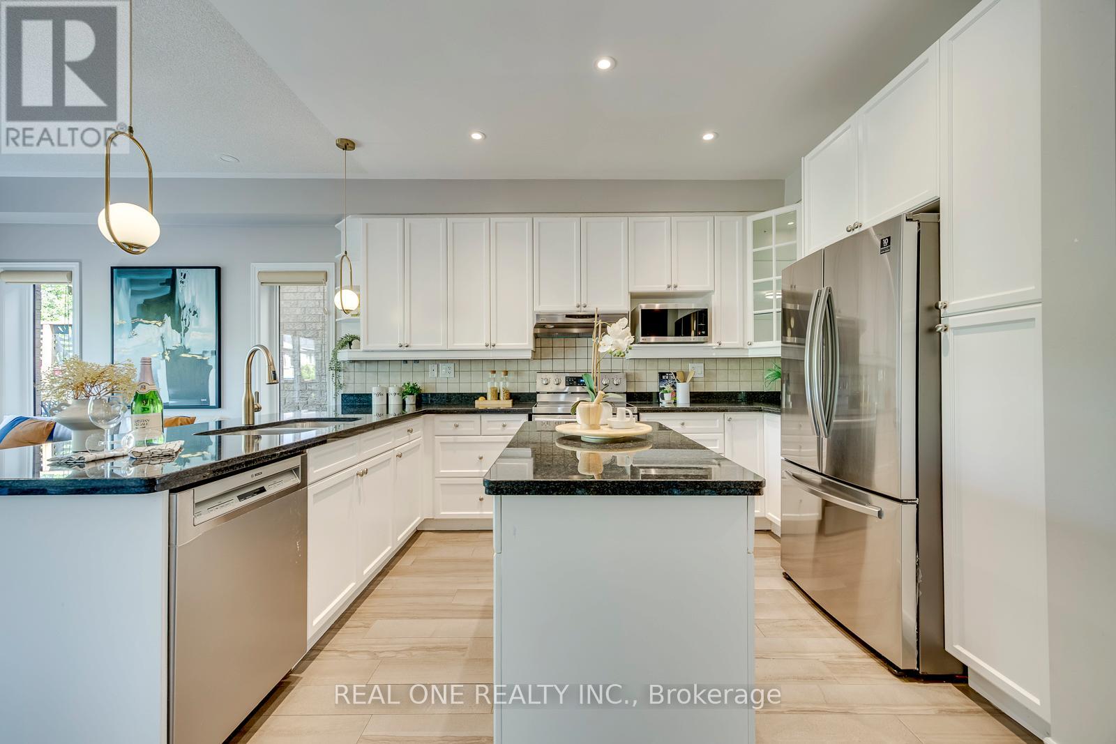 2379 Wasaga Drive, Oakville, Ontario  L6H 0B7 - Photo 9 - W13247268