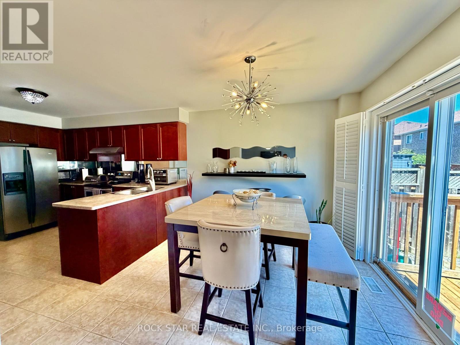 21 Trudelle Crescent, Brampton, Ontario  L7A 2Z1 - Photo 9 - W13247340