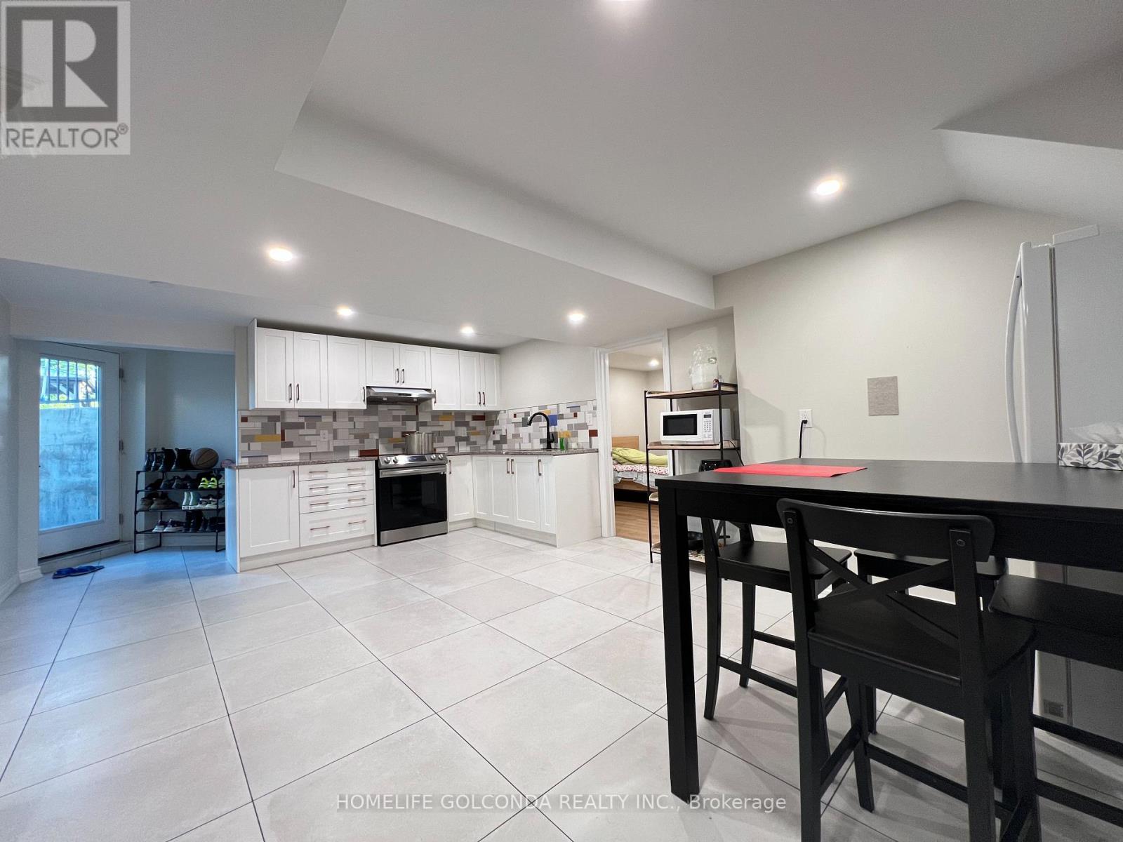 Basement - 5244 Creditview Road, Mississauga, Ontario  L5M 5N5 - Photo 1 - W13247360