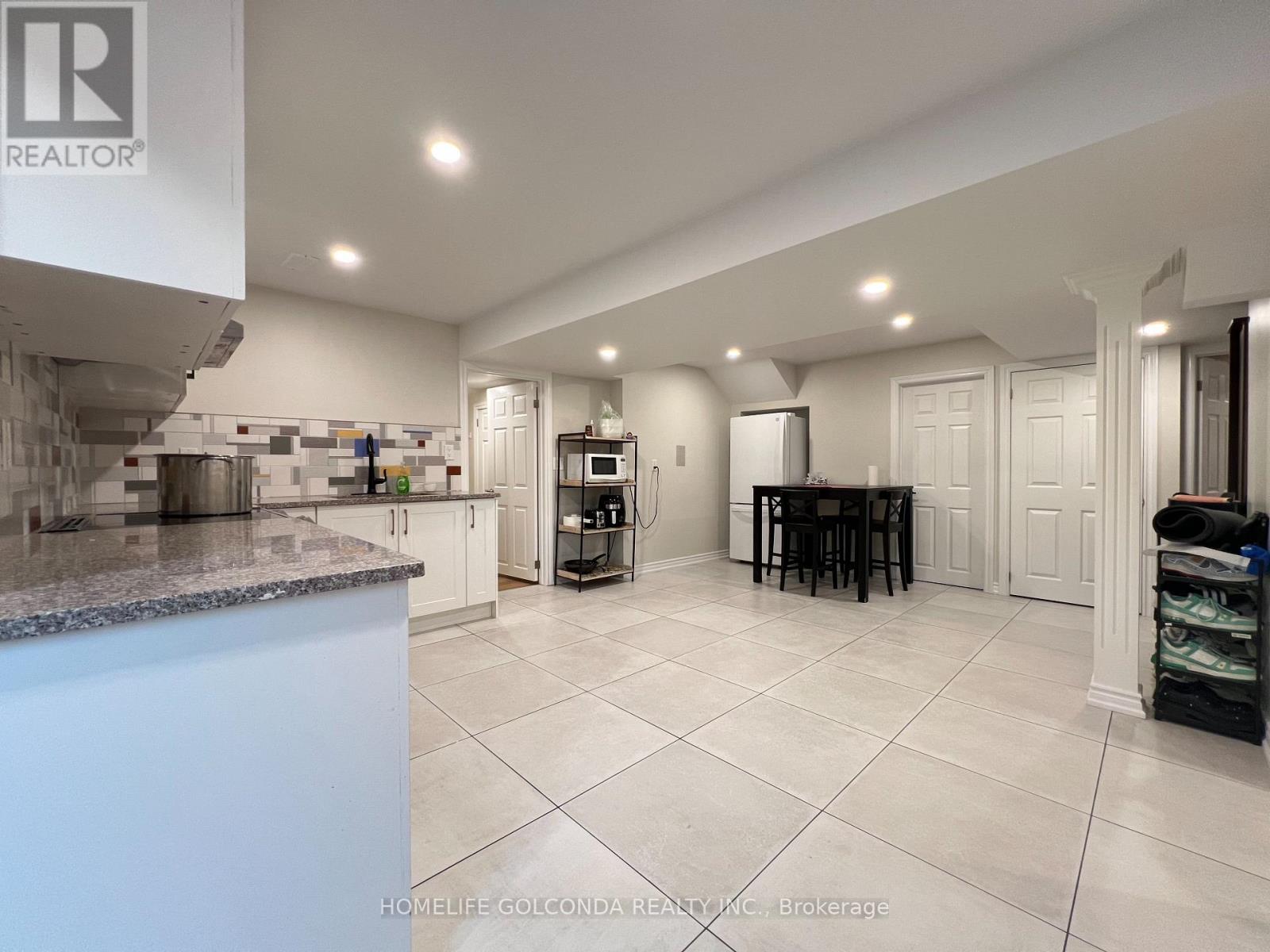 Basement - 5244 Creditview Road, Mississauga, Ontario  L5M 5N5 - Photo 3 - W13247360