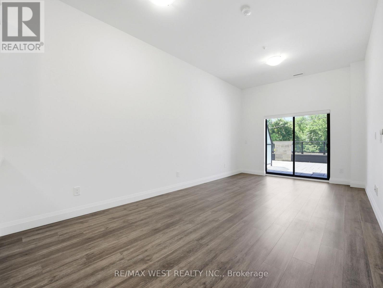 101 - 30 Hamilton Street S, Hamilton, Ontario  L8B 1V8 - Photo 3 - X13247420