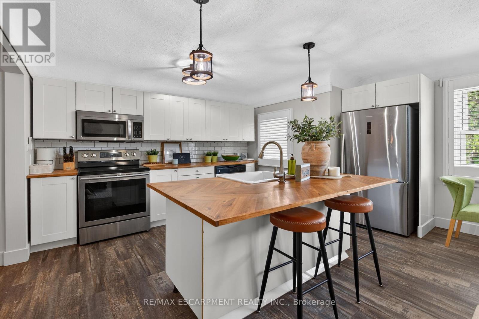 10 Elm Street, Norfolk, Ontario  N3Y 3B3 - Photo 7 - X13247442