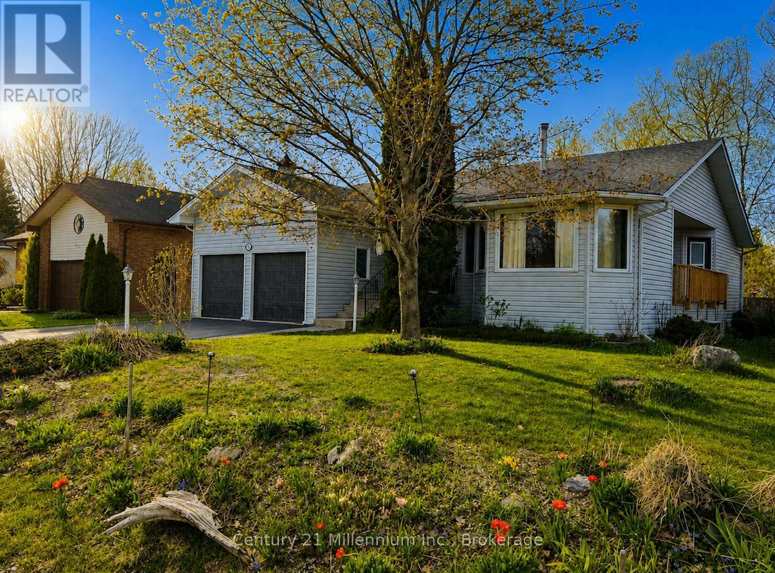 6 Royal Beech Drive, Wasaga Beach, Ontario  L9Z 1H1 - Photo 2 - S13247688