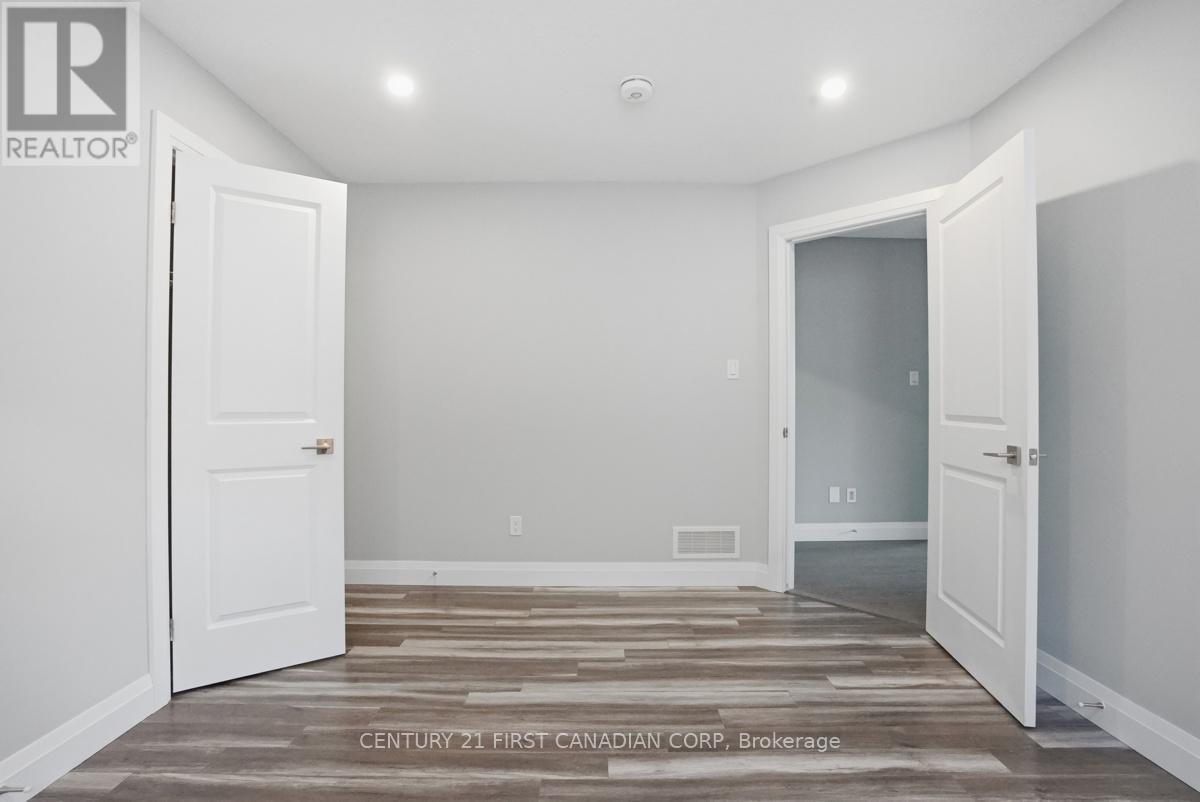 2775 Oriole Drive, London South, Ontario  N6M 0G9 - Photo 28 - X13247640