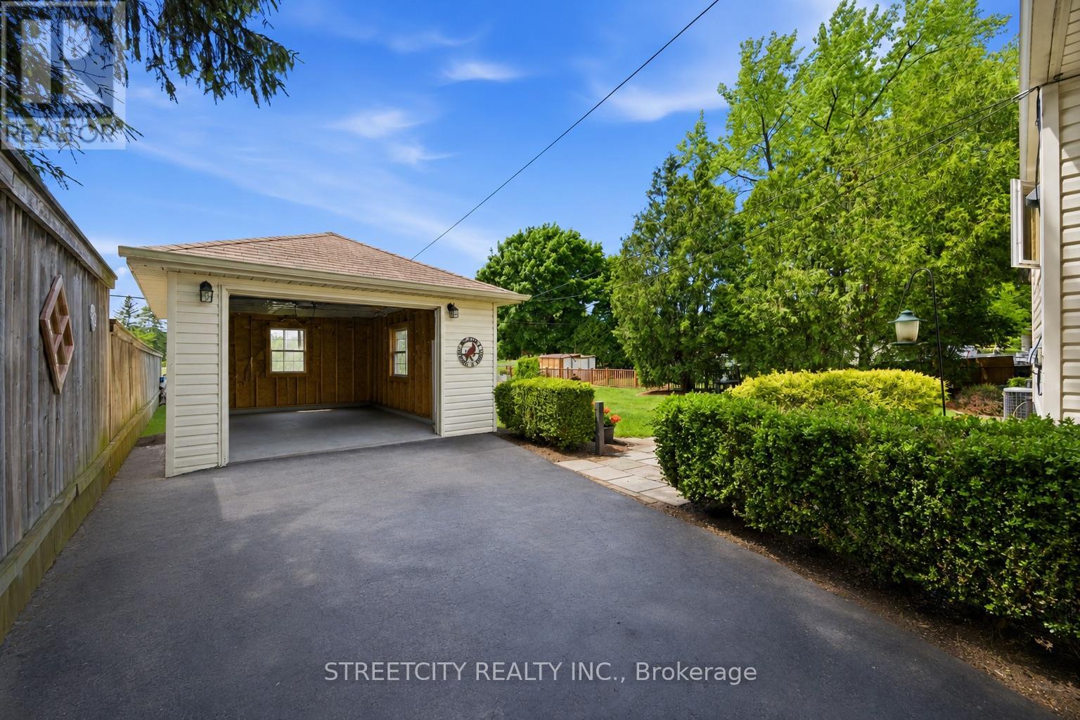 893 Hollands Avenue, Sarnia, Ontario  N7S 3B9 - Photo 4 - X13247846
