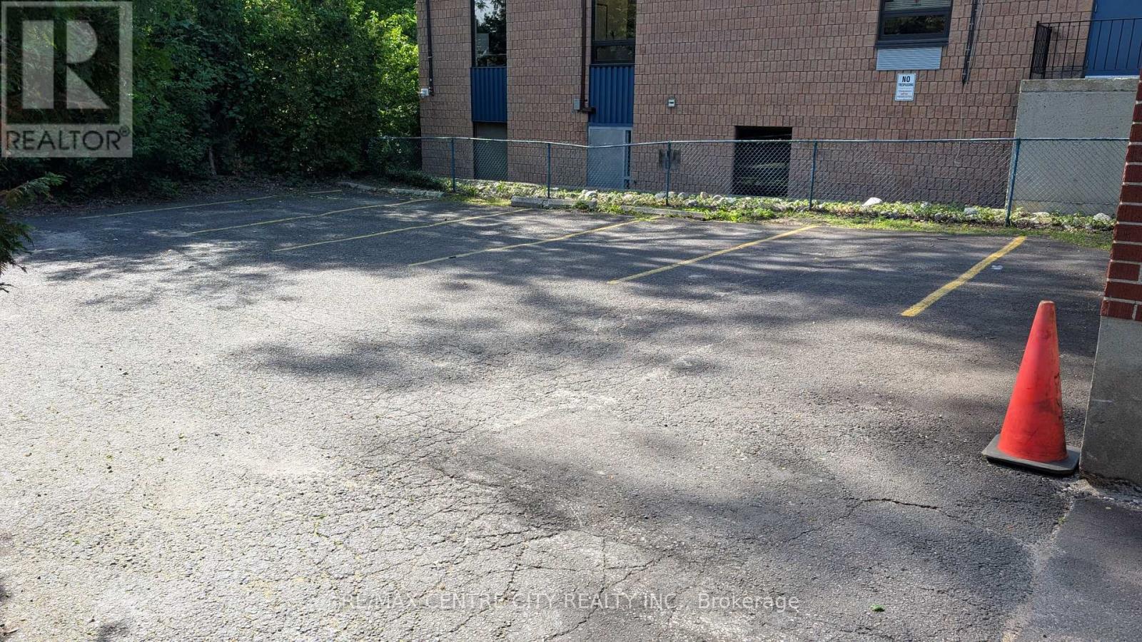 909 Adelaide Street N, London East, Ontario  N5Y 2M6 - Photo 2 - X13247980