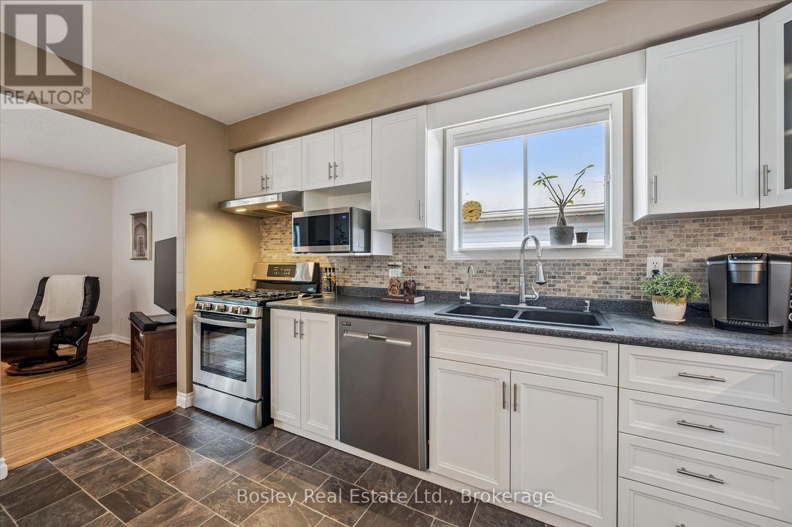 23 Memory Lane, Cambridge, Ontario  N3C 3X7 - Photo 11 - X13247522
