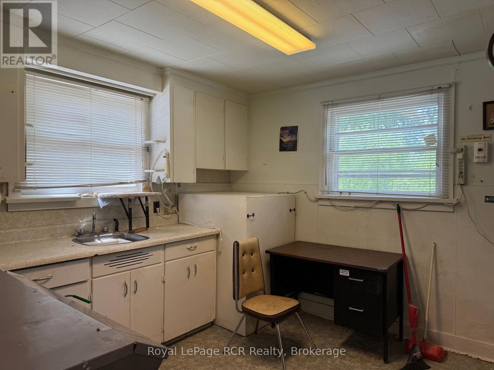 1514 9th Avenue E, Owen Sound, Ontario  N4K 3G1 - Photo 13 - X13247530