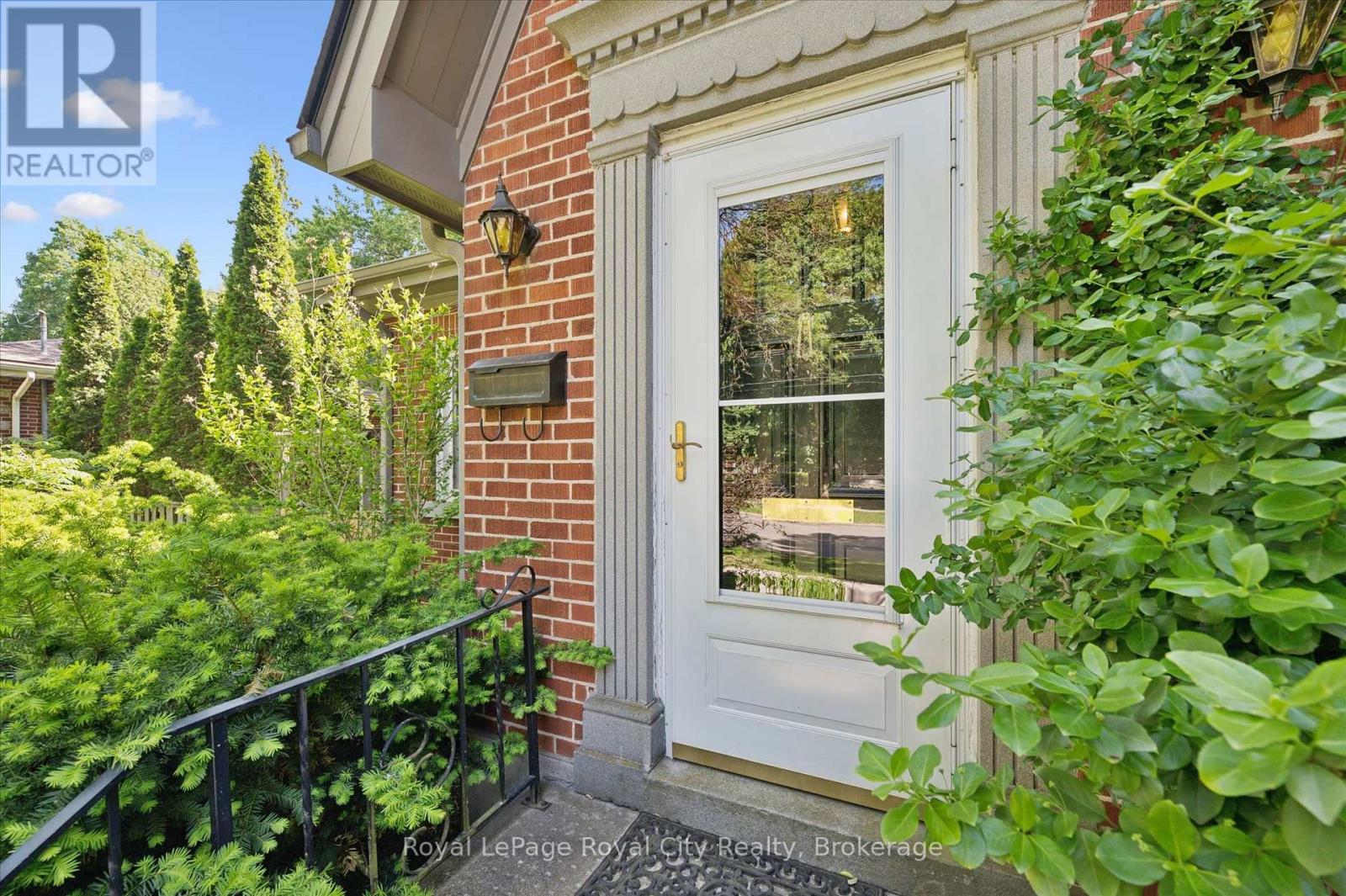 3 Mccrae Boulevard, Guelph, Ontario  N1G 2B9 - Photo 3 - X13247718