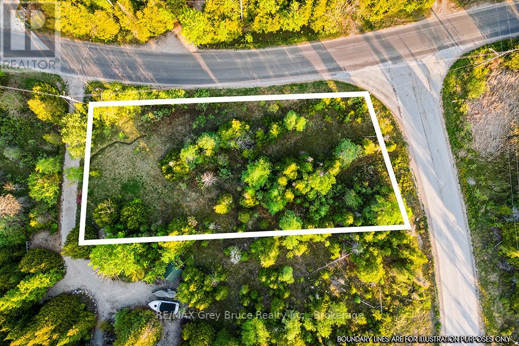 Unit 39 Tamarac Road, Northern Bruce Peninsula, Ontario  N0H 2M0 - Photo 2 - X13247826