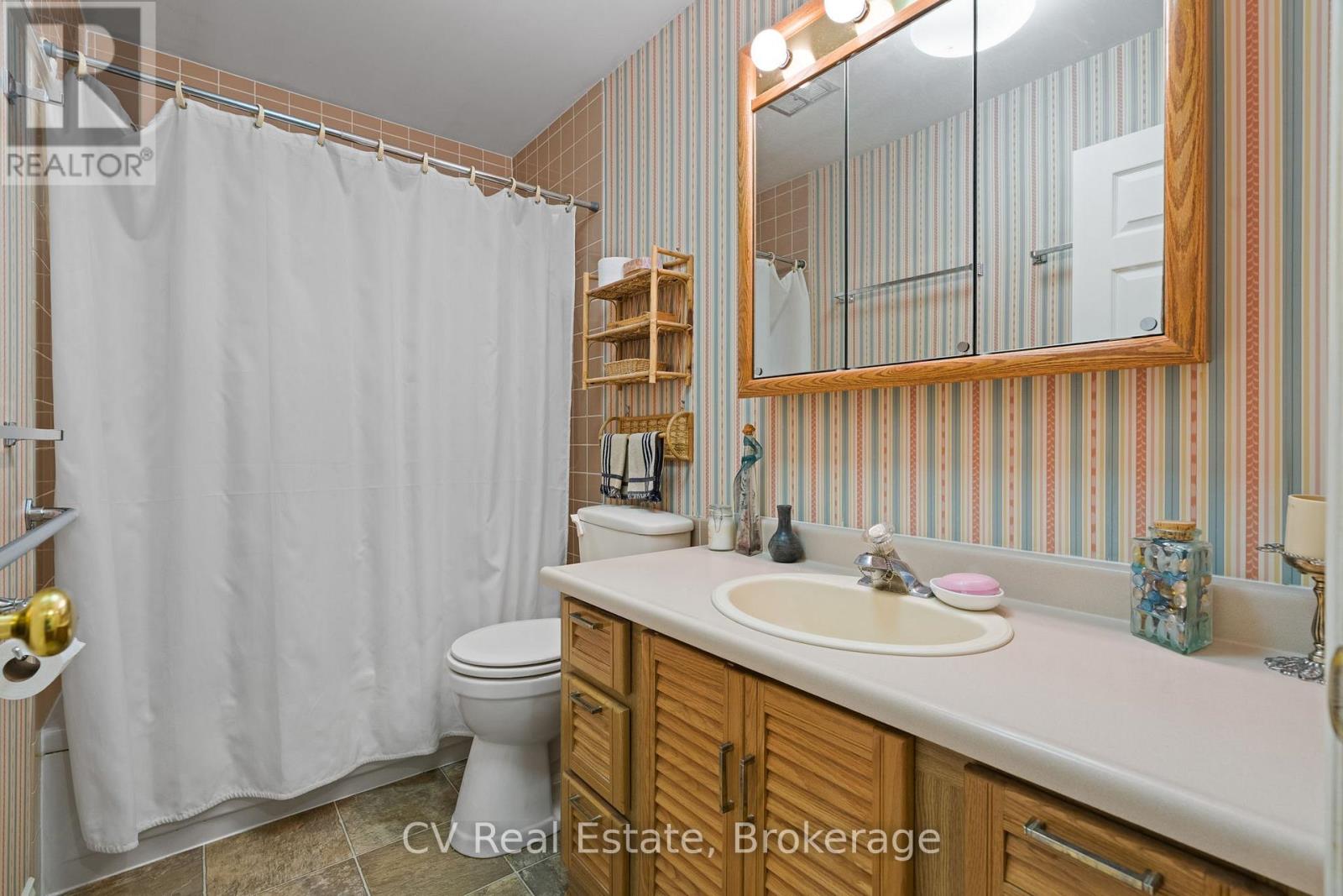 16 Breisacher Road, Huntsville, Ontario  P1H 2N5 - Photo 17 - X13247832