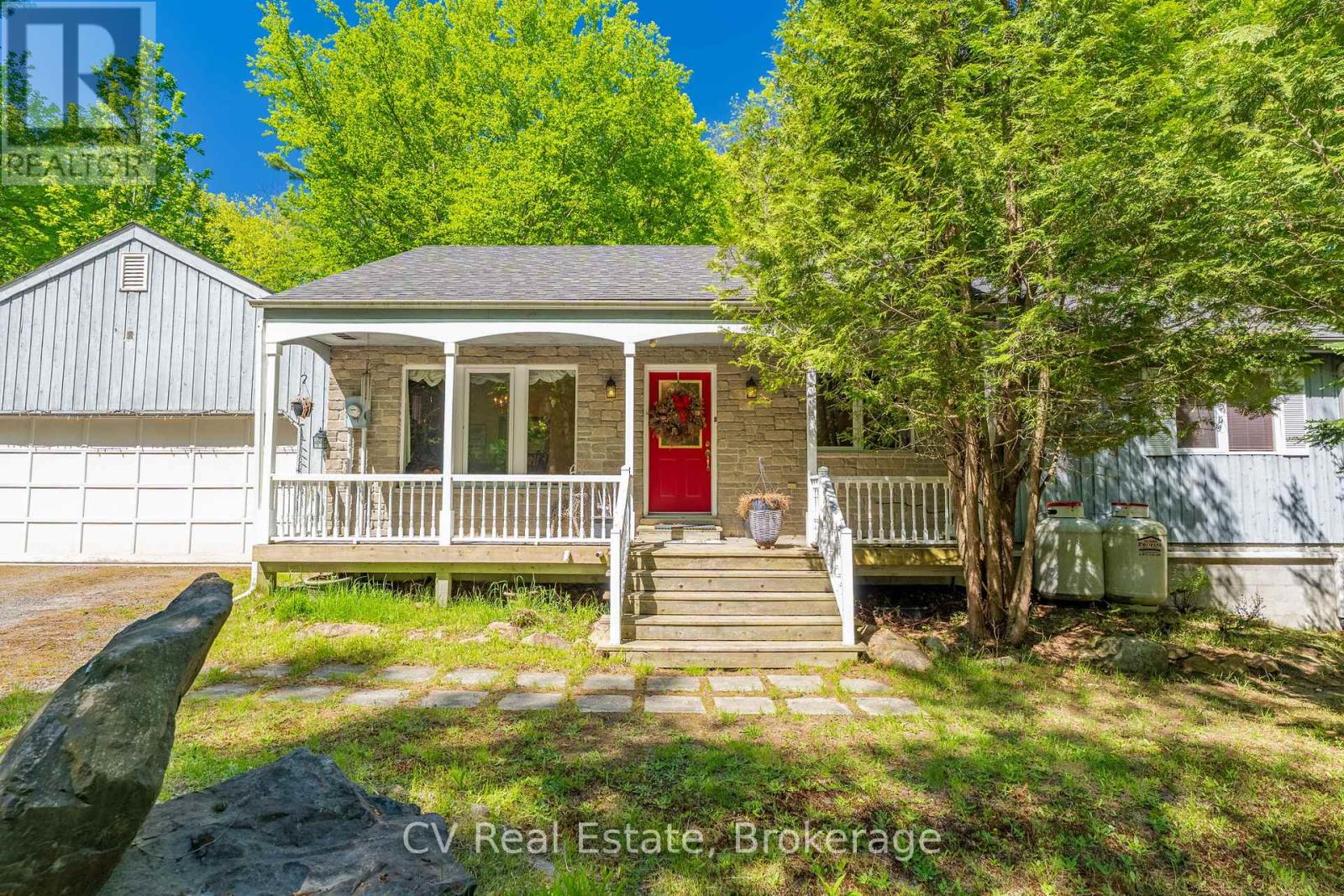 16 Breisacher Road, Huntsville, Ontario  P1H 2N5 - Photo 2 - X13247832