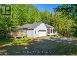 16 BREISACHER ROAD, Huntsville, Ontario
