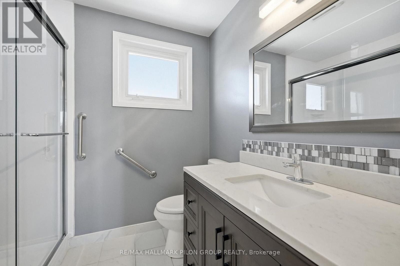 1354 Mountainside Crescent, Ottawa, Ontario  K1E 3G5 - Photo 18 - X13247656