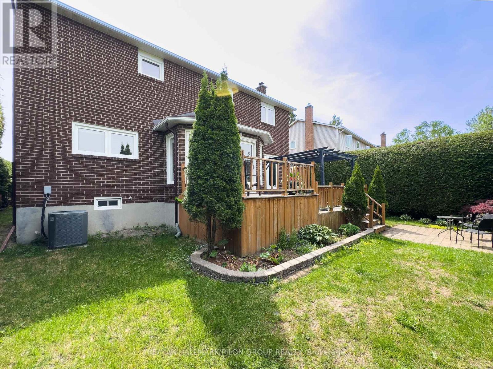 1354 Mountainside Crescent, Ottawa, Ontario  K1E 3G5 - Photo 29 - X13247656
