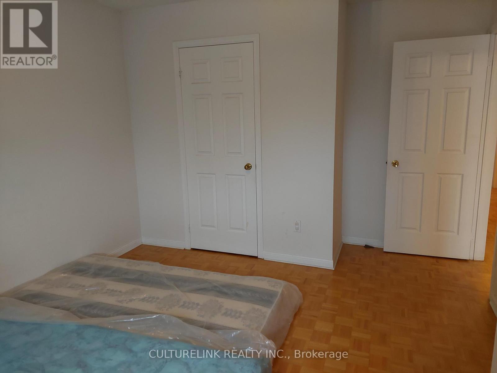 29 Goldwin Avenue, Toronto, Ontario  M6M 2C3 - Photo 17 - W13246906