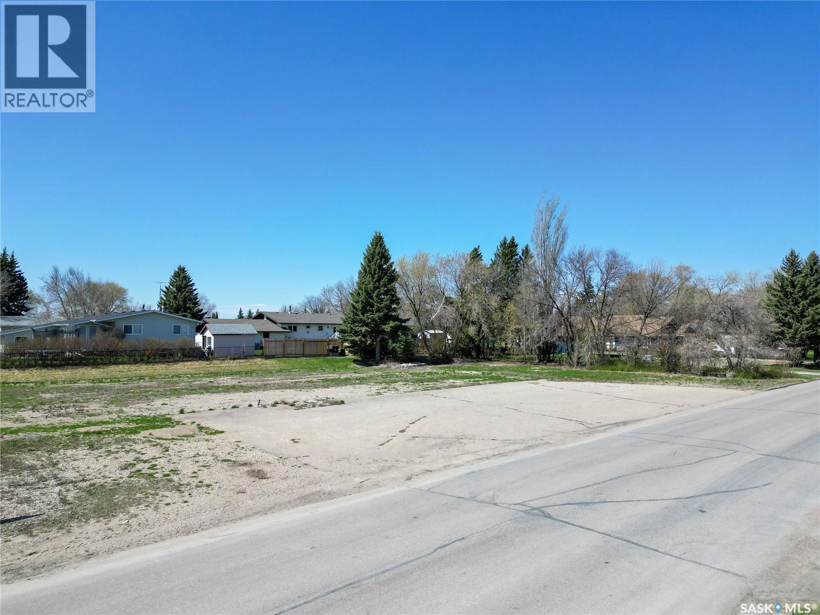 1609 - 1617 Broadway Avenue, Moosomin, Saskatchewan  S0G 3N0 - Photo 3 - SK038325