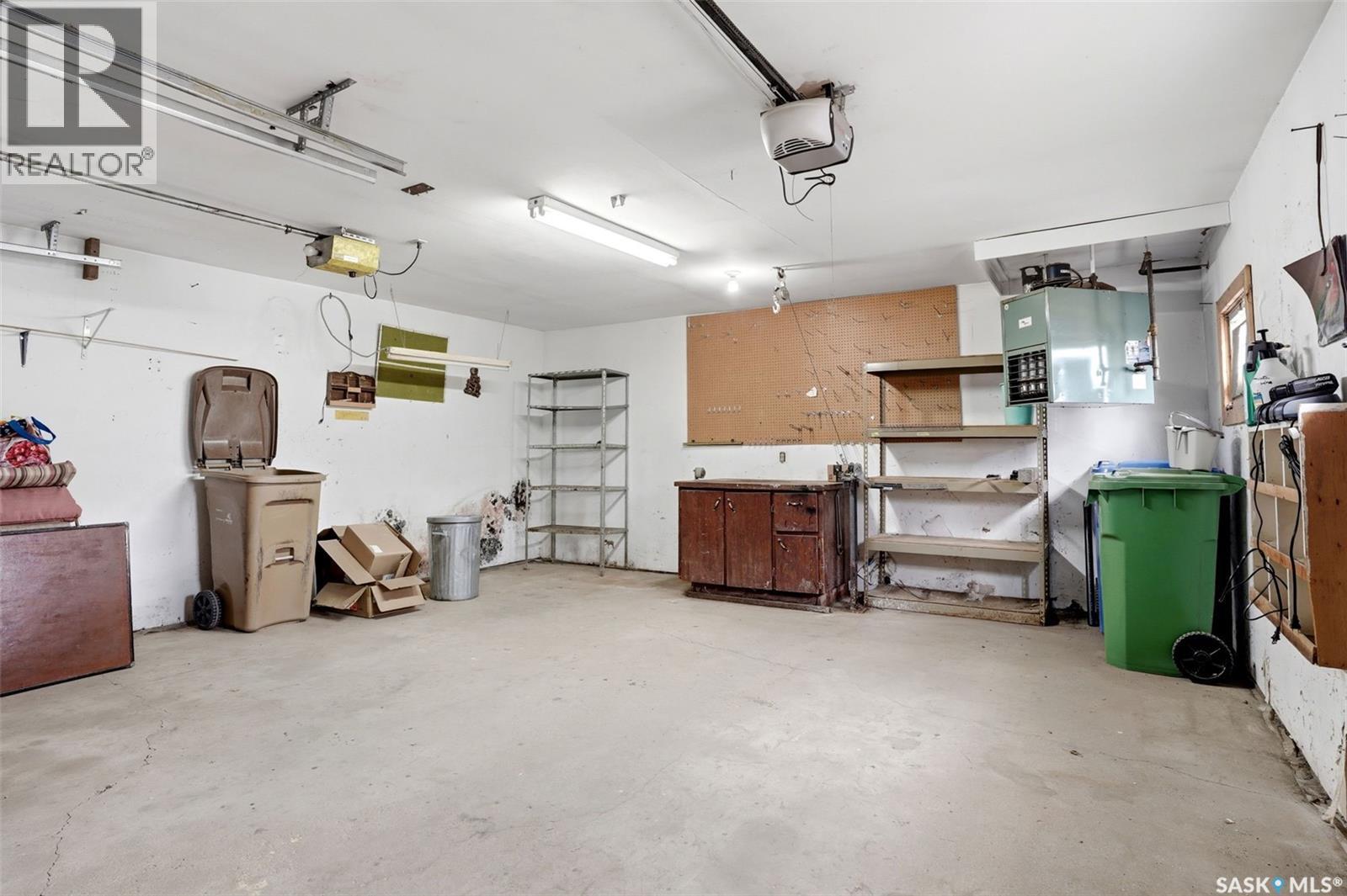 2078 Mcara Street, Regina, Saskatchewan  S4N 2V6 - Photo 39 - SK038076