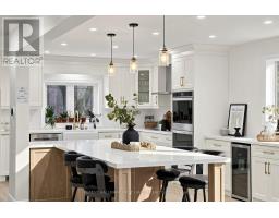 16 MCFARLANE COURT, Whitby, Ontario