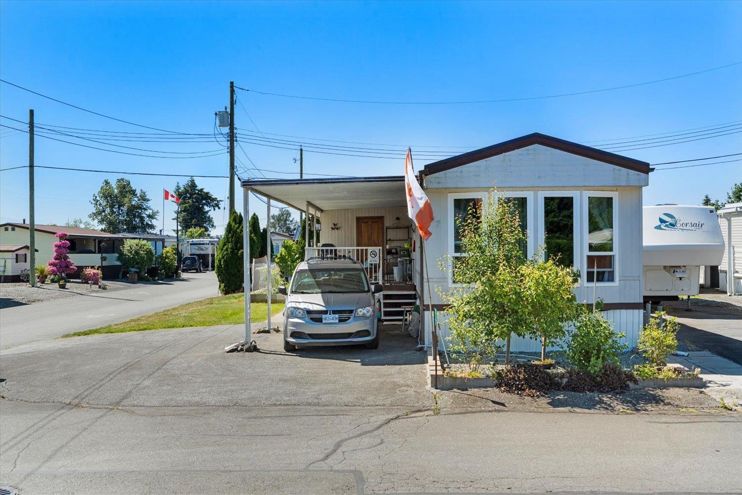 217 27111 0 Avenue, Langley, British Columbia  V4W 2T5 - Photo 2 - R3130303
