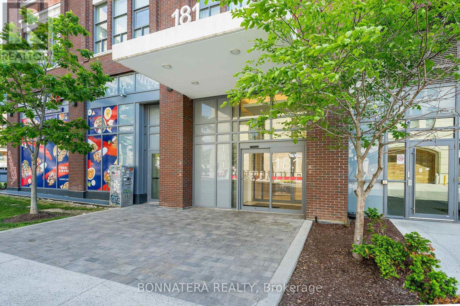 701 - 181 Huron Street, Toronto, Ontario  M5T 2B6 - Photo 4 - C13247496