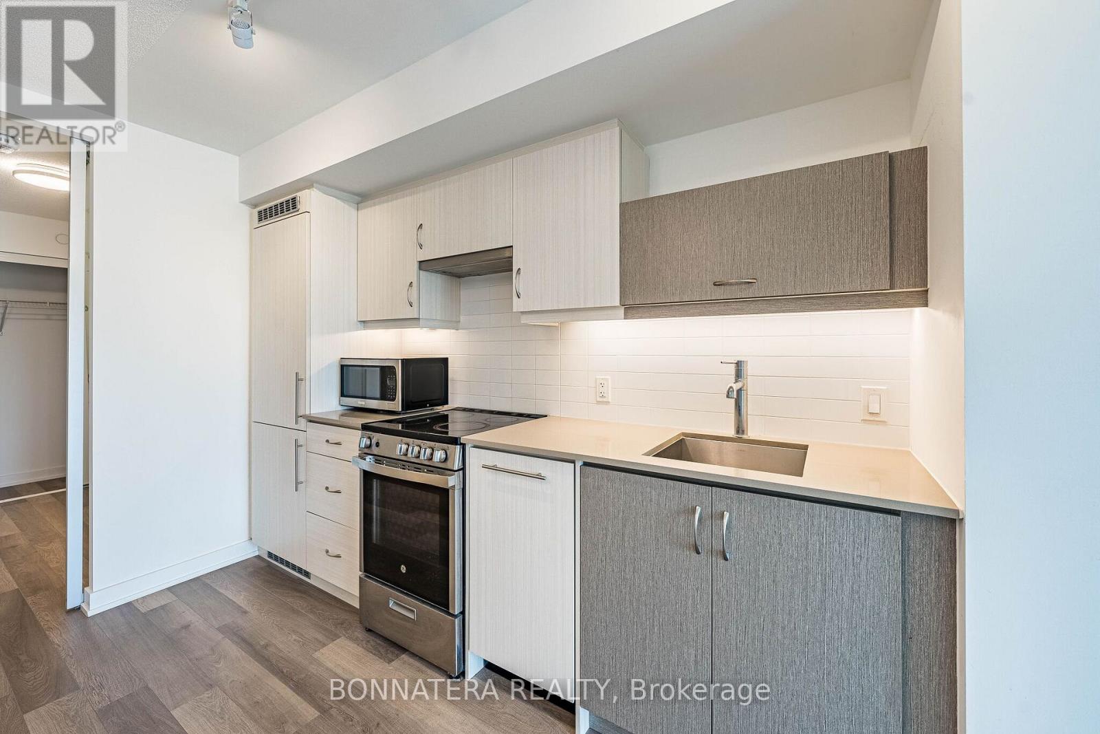 701 - 181 Huron Street, Toronto, Ontario  M5T 2B6 - Photo 9 - C13247496