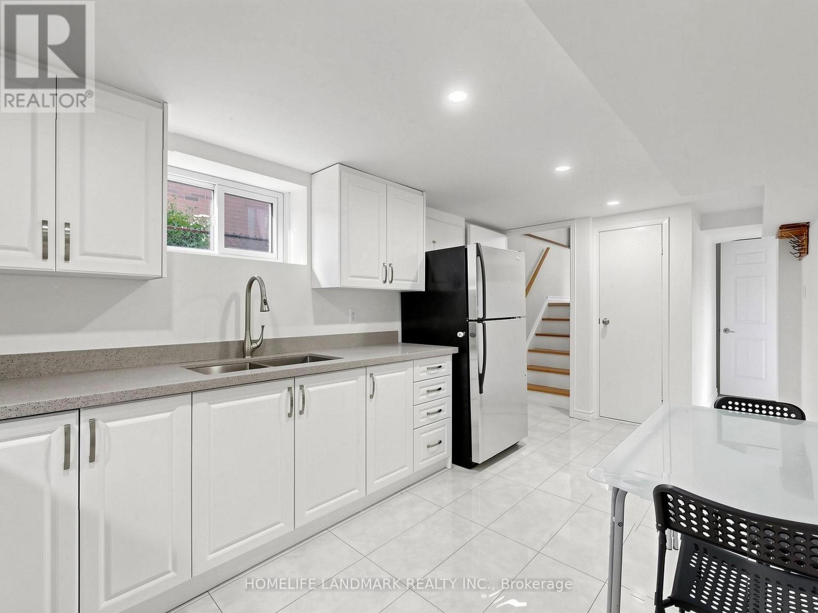 4 Hines Drive, Toronto, Ontario  M2H 2M1 - Photo 23 - C13247600