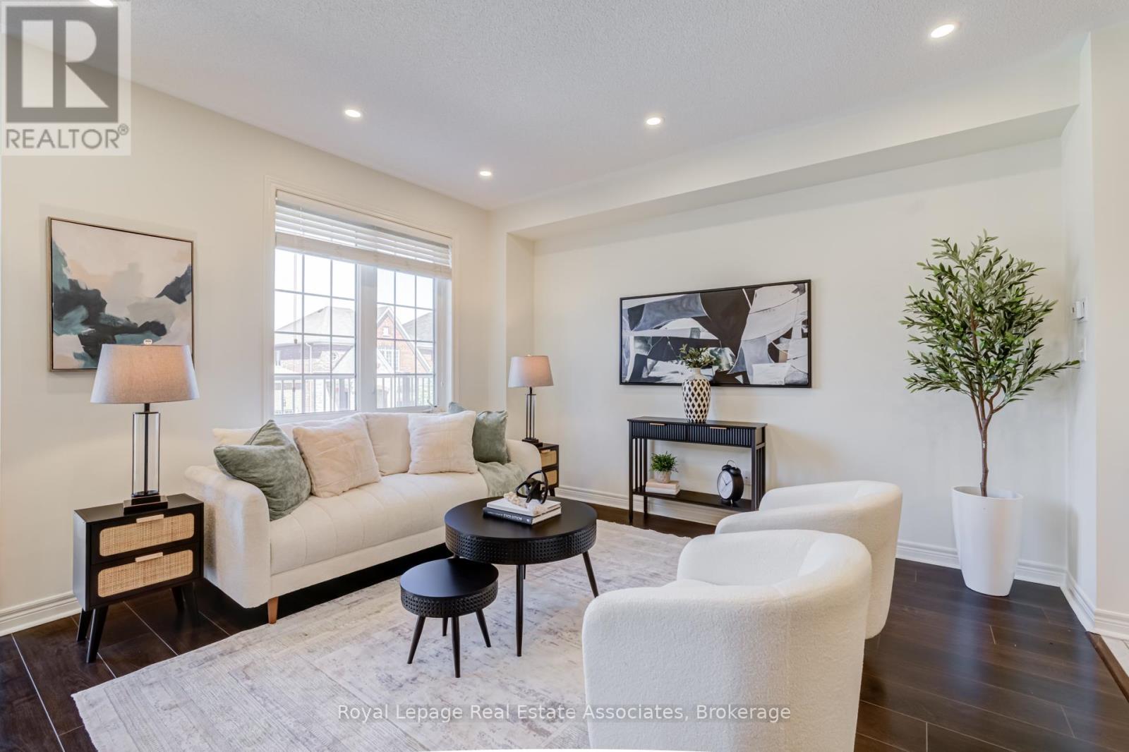 1114 Durno Court, Milton, Ontario  L9T 8P5 - Photo 2 - W13221778