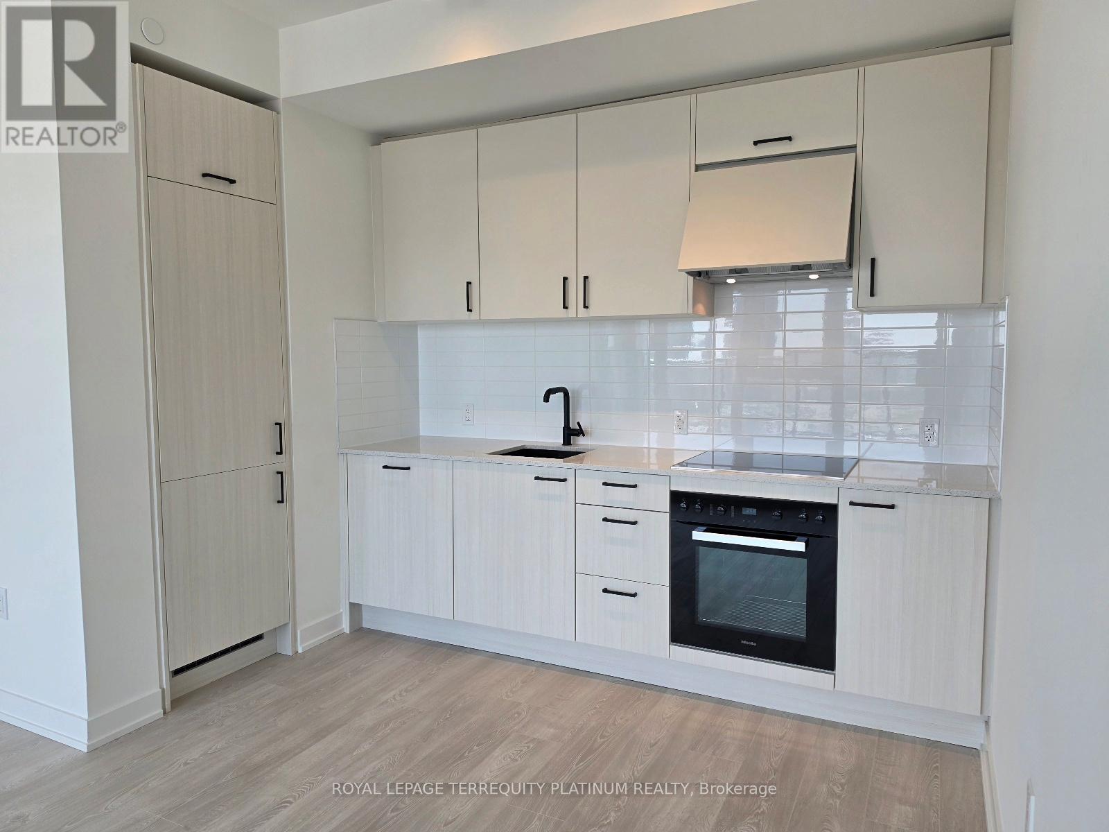 1107 - 5 Quarrington Lane, Toronto, Ontario  M3C 0S5 - Photo 5 - C13247828