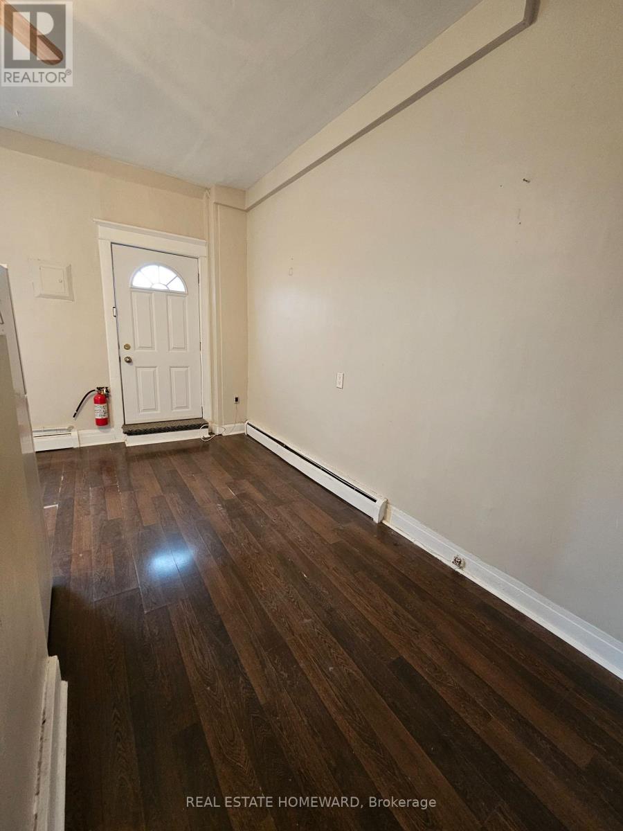 A - 733 Pape Avenue, Toronto, Ontario  M4K 3S8 - Photo 12 - E13247686