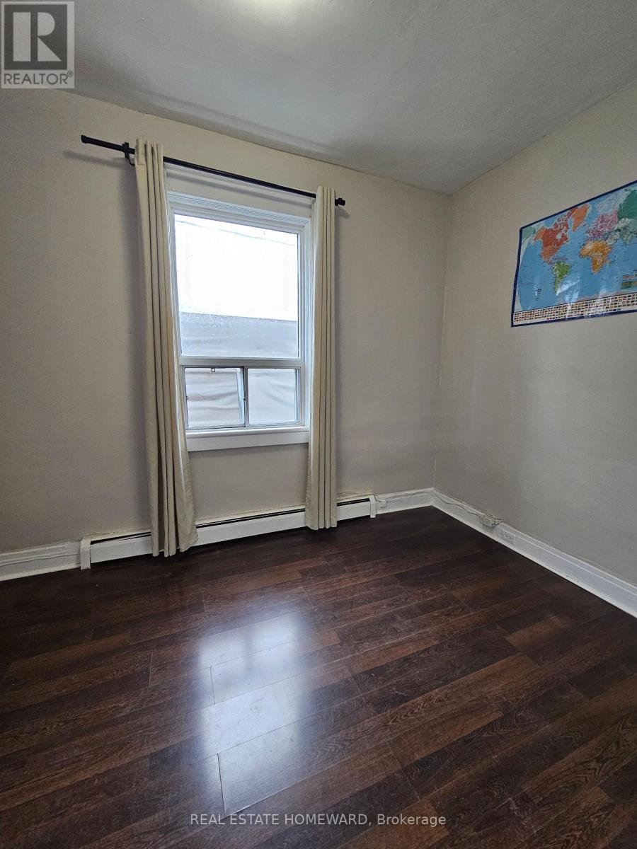 A - 733 Pape Avenue, Toronto, Ontario  M4K 3S8 - Photo 15 - E13247686